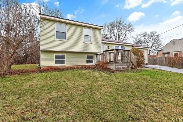 $189,900 | 4999 Windgate Road, Clay, NY 13088