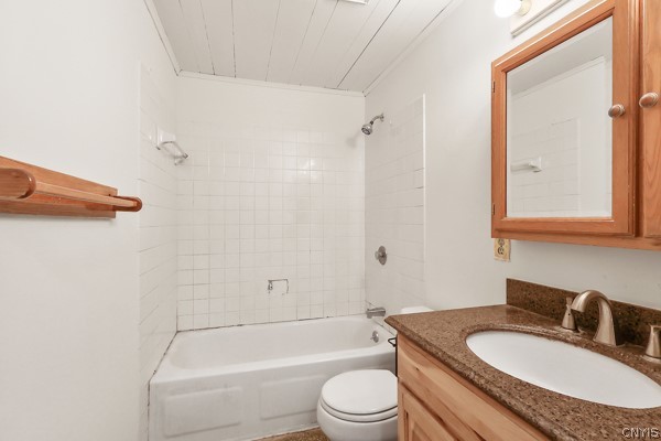 4999 Windgate Road Clay, NY 13088 - Photo 13 of 29