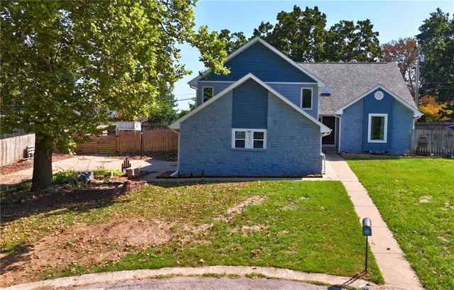 $374,900 | 1214 Linden Terrace, Neosho, MO 64850
