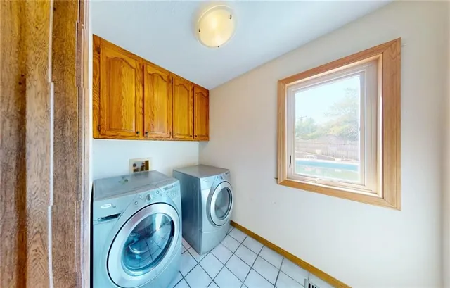 $374,900 | 1214 Linden Terrace, Neosho, MO 64850