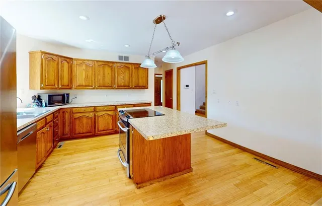 $374,900 | 1214 Linden Terrace, Neosho, MO 64850