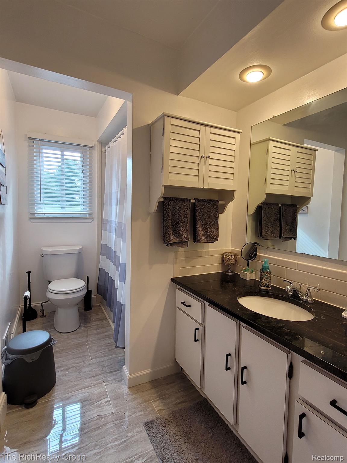 39793 Coronation Road Canton, MI 48188 - Photo 15 of 34 Gallery Image 15