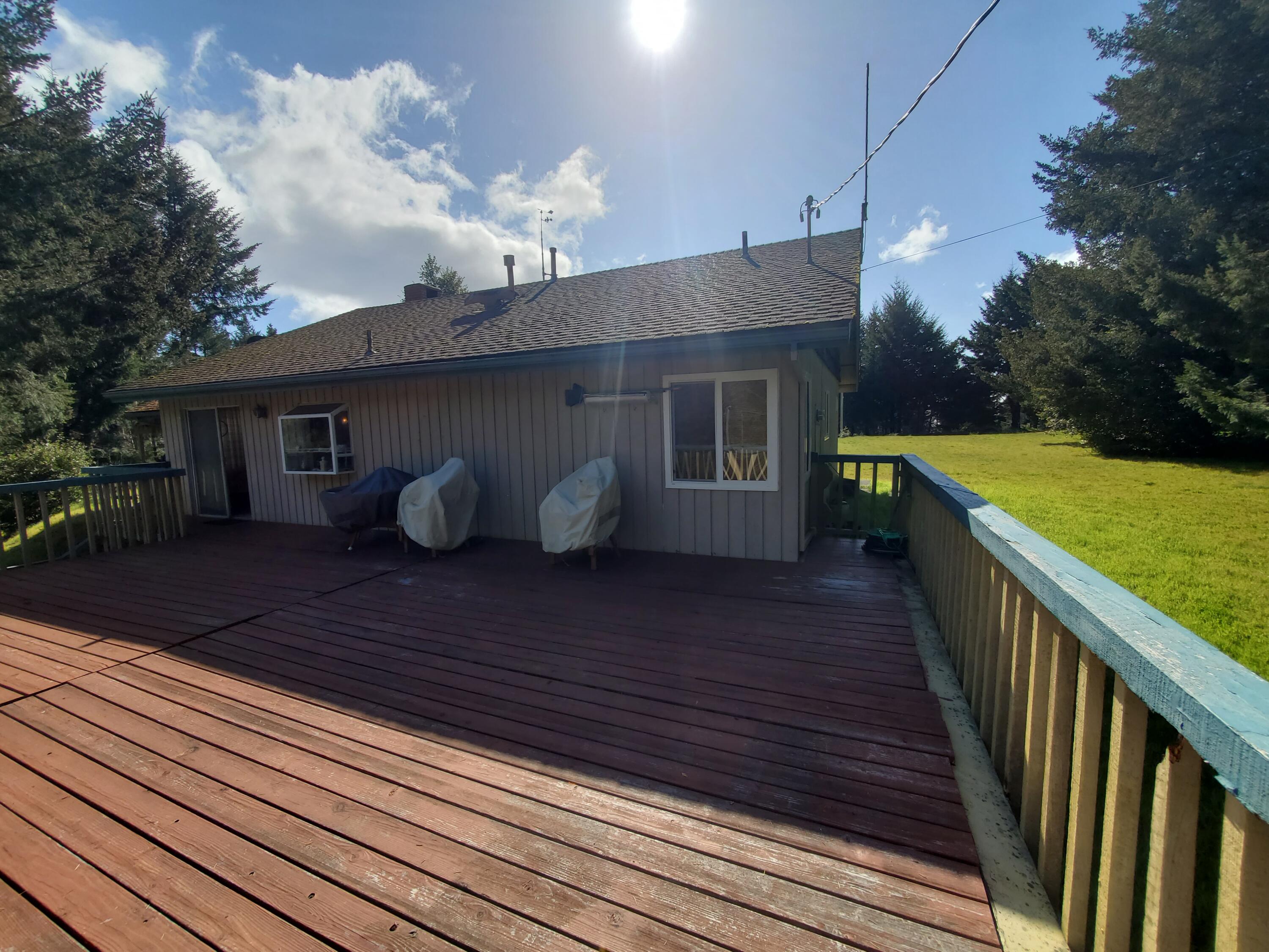 312 Redwood Road Whitethorn, CA 95589 - Photo 11 of 41
