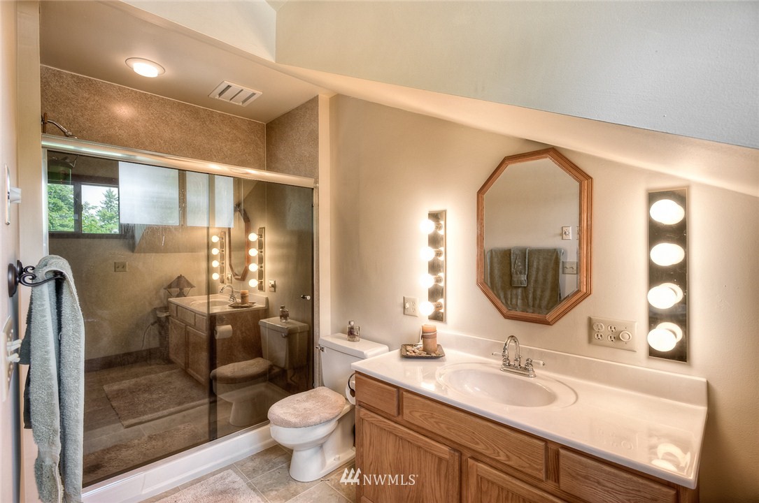 20717 Hubbard Road Lynnwood, WA 98036 - Photo 11 of 15 Gallery Image 11