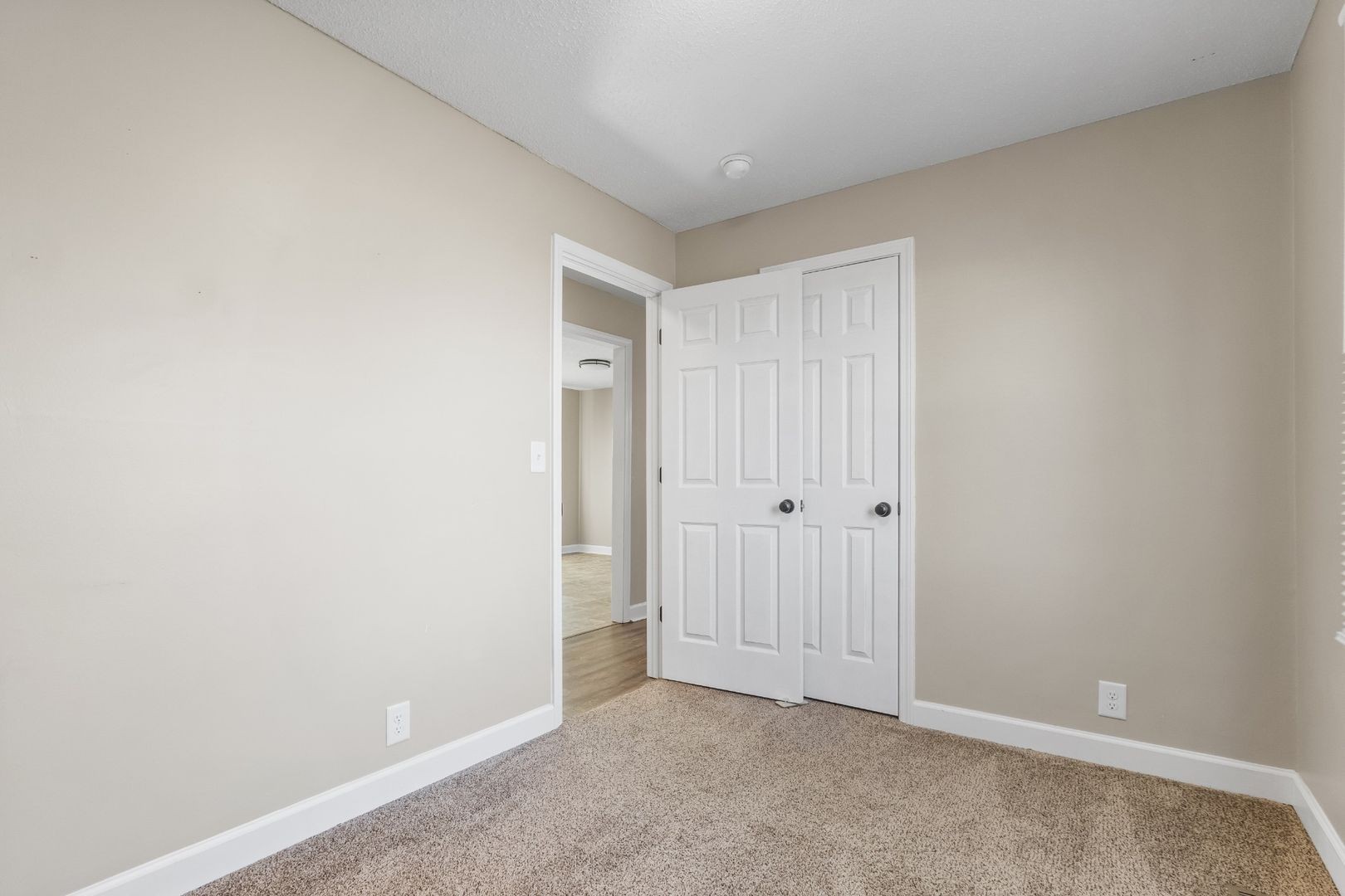 118 Union Hall Road Clarksville, TN 37040 - Photo 14 of 26 a view of an empty room