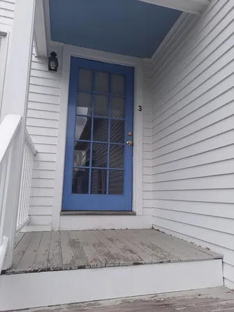 $2,400 | 715 Main Street, Unit 3, Hanover, MA 02339