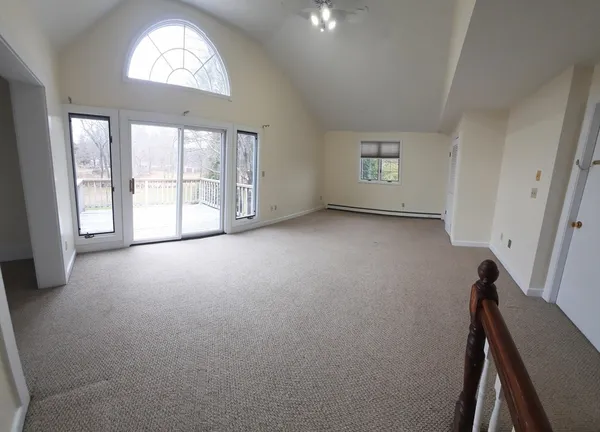 $2,400 | 715 Main Street, Unit 3, Hanover, MA 02339