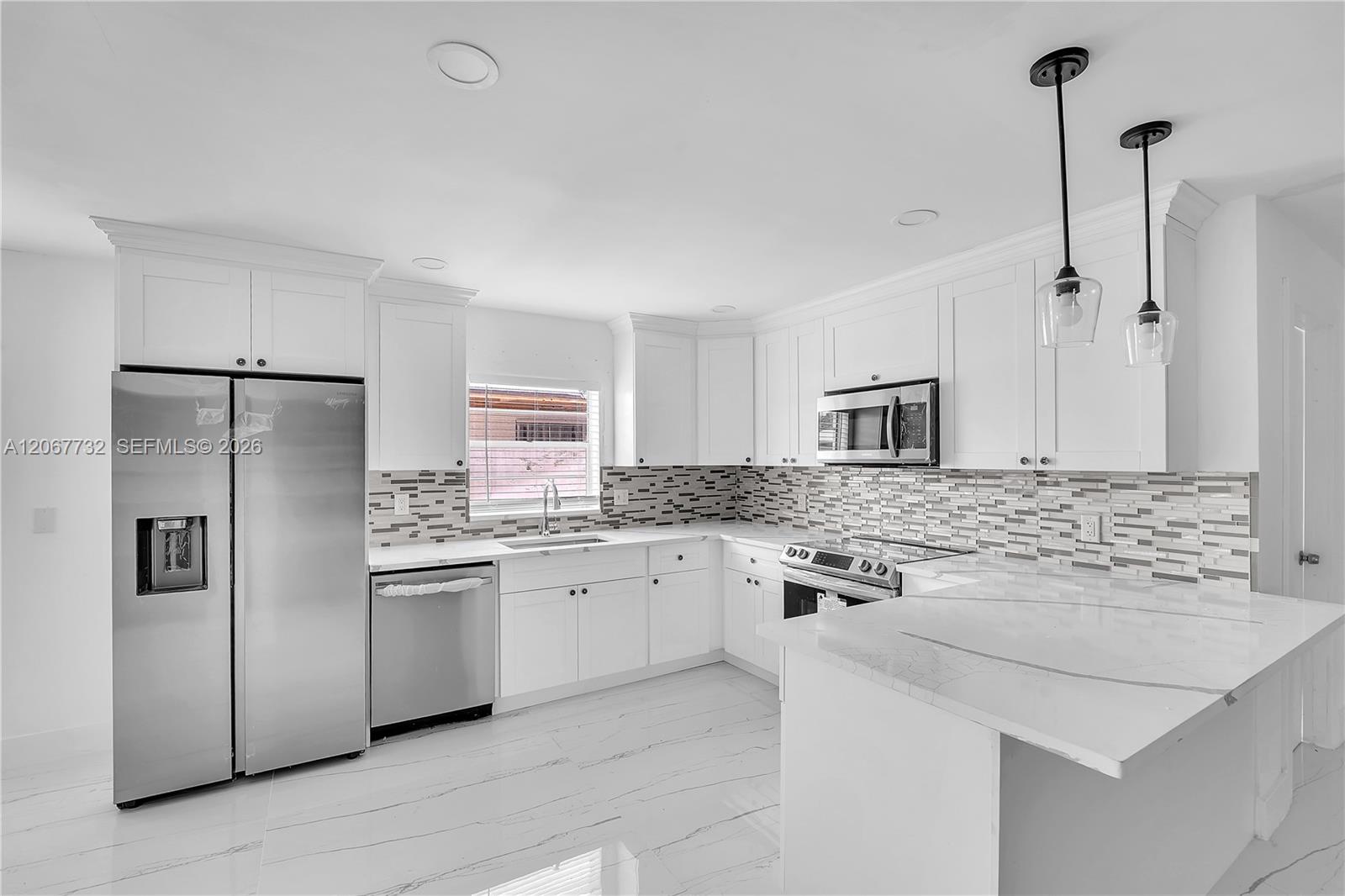 9242 Southwest 18th Road Boca Raton, FL 33428 - Photo 12 of 26 Gallery Image 12