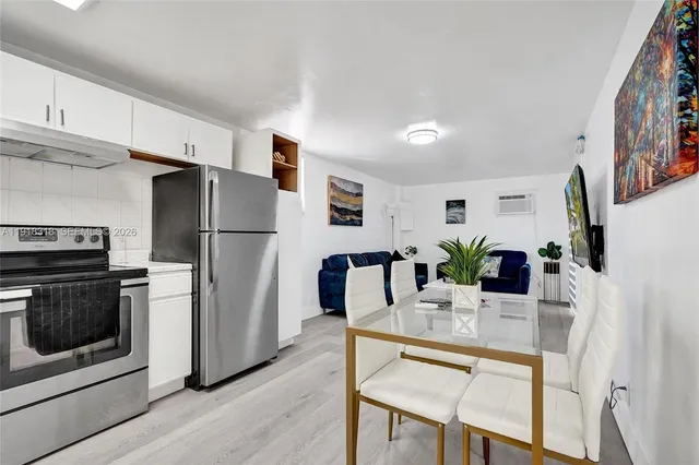 $915,000 | 1943 Rodman Street, Hollywood, FL 33020