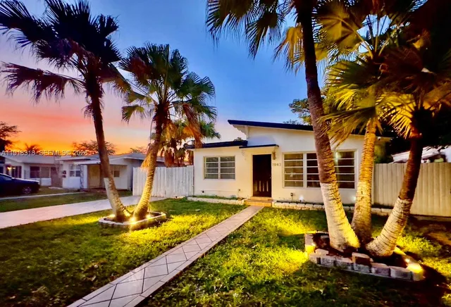 $915,000 | 1943 Rodman Street, Hollywood, FL 33020