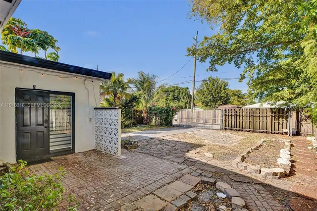 $915,000 | 1943 Rodman Street, Hollywood, FL 33020