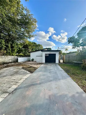 $915,000 | 1943 Rodman Street, Hollywood, FL 33020