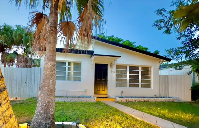 $915,000 | 1943 Rodman Street, Hollywood, FL 33020