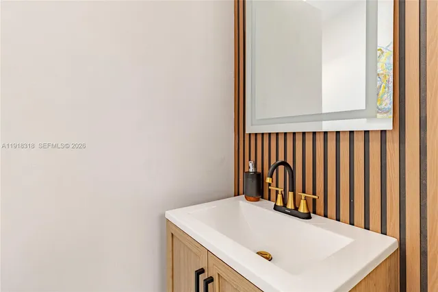 $915,000 | 1943 Rodman Street, Hollywood, FL 33020