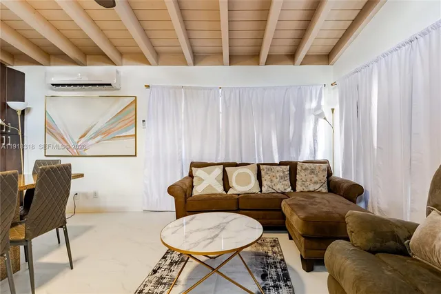 $915,000 | 1943 Rodman Street, Hollywood, FL 33020