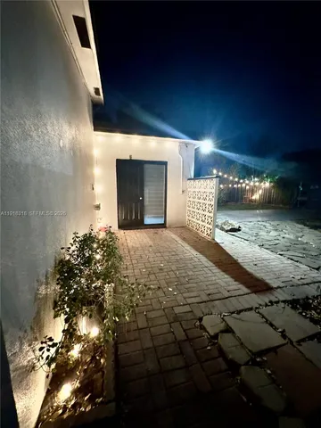 $915,000 | 1943 Rodman Street, Hollywood, FL 33020