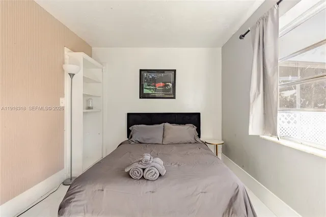 $915,000 | 1943 Rodman Street, Hollywood, FL 33020