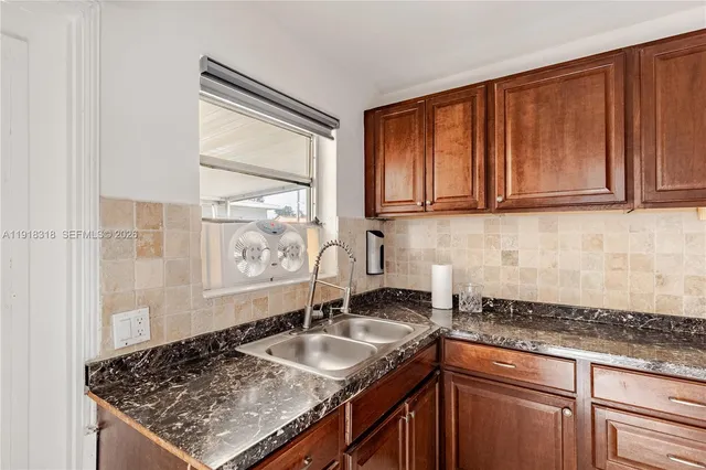 $915,000 | 1943 Rodman Street, Hollywood, FL 33020