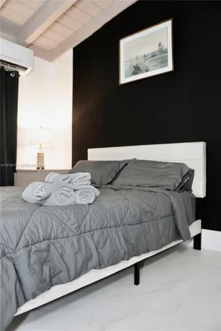 $915,000 | 1943 Rodman Street, Hollywood, FL 33020