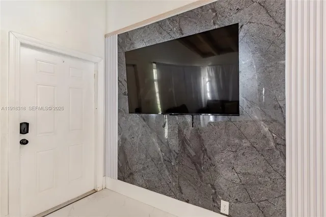 $915,000 | 1943 Rodman Street, Hollywood, FL 33020