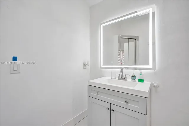 $915,000 | 1943 Rodman Street, Hollywood, FL 33020