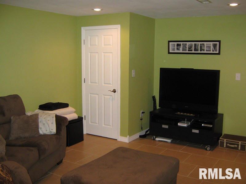8071 East Richview Road Mount Vernon, IL 62864 - Photo 13 of 24