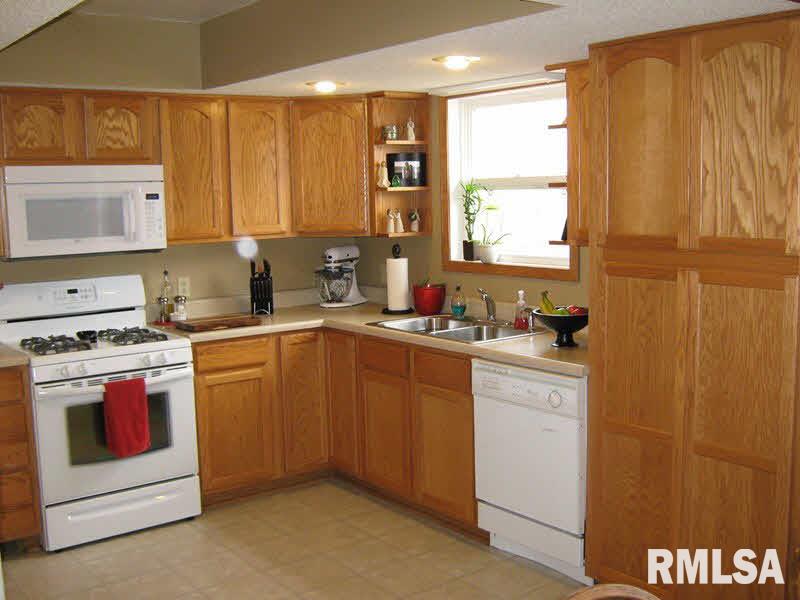 8071 East Richview Road Mount Vernon, IL 62864 - Photo 6 of 24
