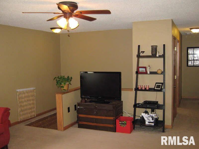 8071 East Richview Road Mount Vernon, IL 62864 - Photo 9 of 24