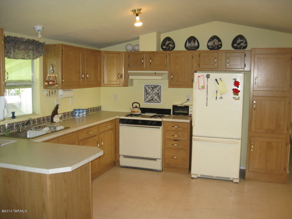 5000 East Grant Road, Unit 103 Tucson, AZ 85712 - Photo 4 of 10
