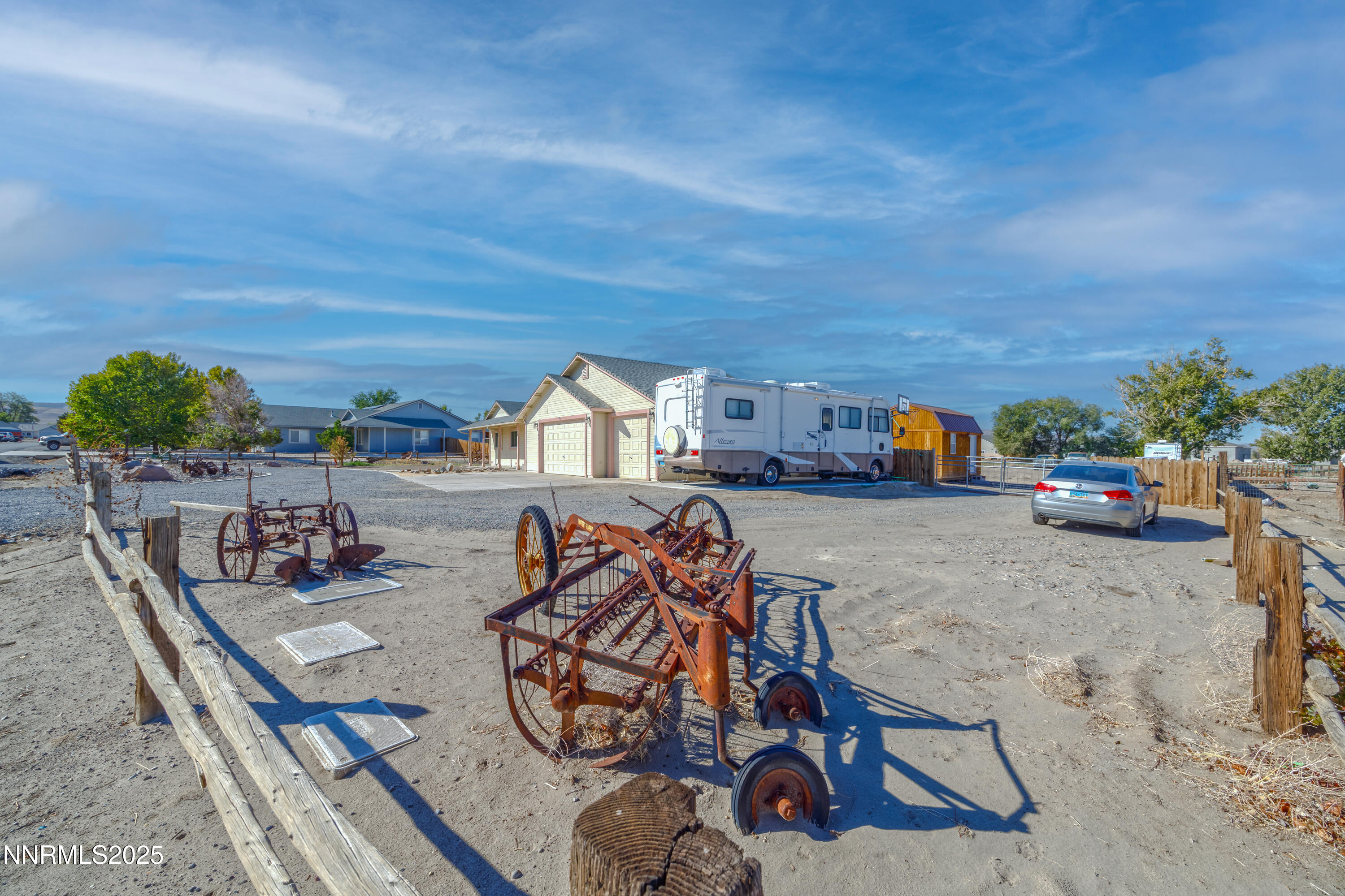 141 Country Ranch Road Fernley, NV 89408 - Photo 22 of 44 a view of outdoor space and seating area