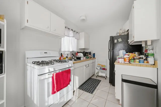 $699,900 | 630 Westmoreland Drive, Vernon Hills, IL 60061