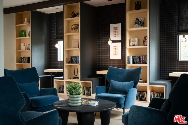 $3,171 | 1901 North Buena Vista Street, Unit 2109, Burbank, CA 91504