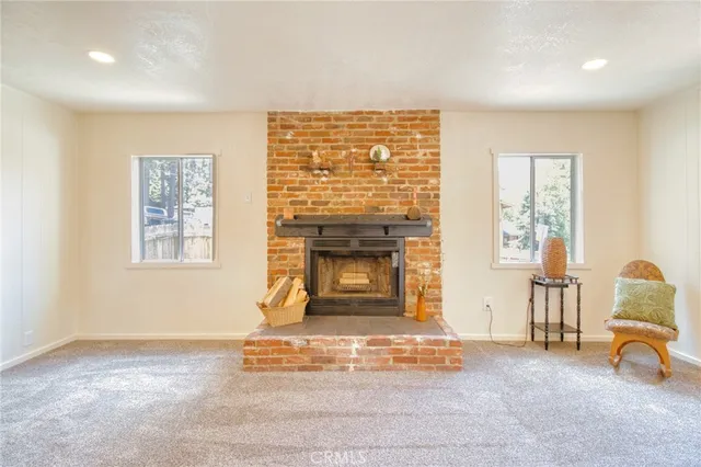 $2,100 | 1131 Apple, Wrightwood, CA 92397