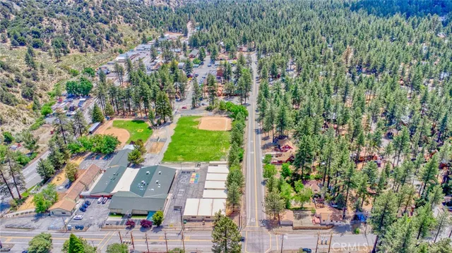 $2,100 | 1131 Apple, Wrightwood, CA 92397