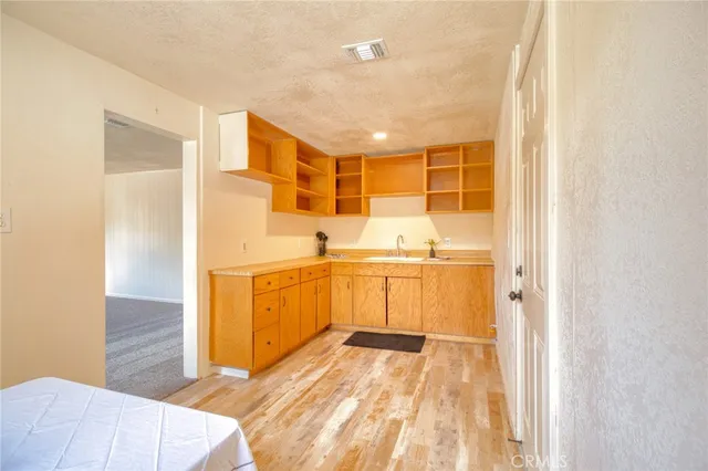 $2,100 | 1131 Apple, Wrightwood, CA 92397