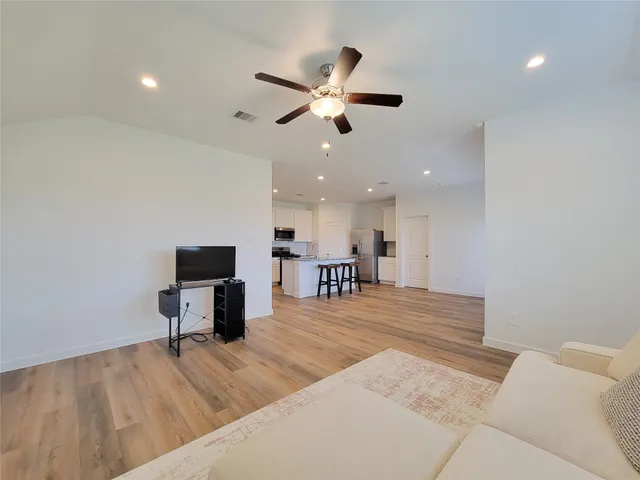 $2,300 | 2519 Ocean Jasper Drive, Iowa Colony, TX 77583