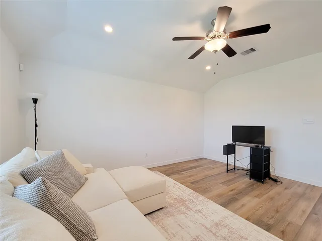 $2,300 | 2519 Ocean Jasper Drive, Iowa Colony, TX 77583