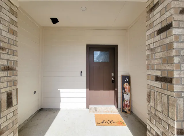 $2,300 | 2519 Ocean Jasper Drive, Iowa Colony, TX 77583