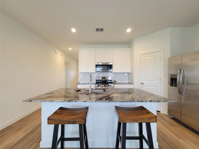 $2,300 | 2519 Ocean Jasper Drive, Iowa Colony, TX 77583