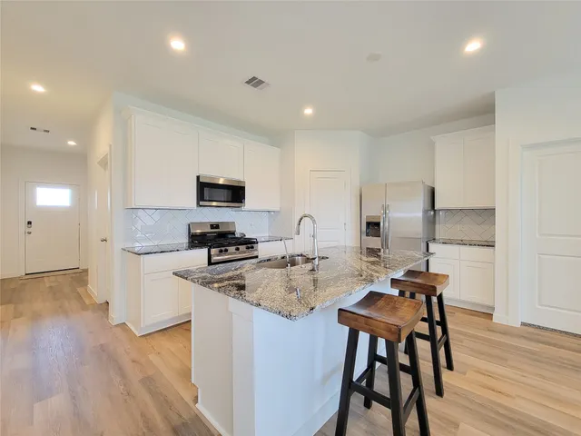 $2,300 | 2519 Ocean Jasper Drive, Iowa Colony, TX 77583