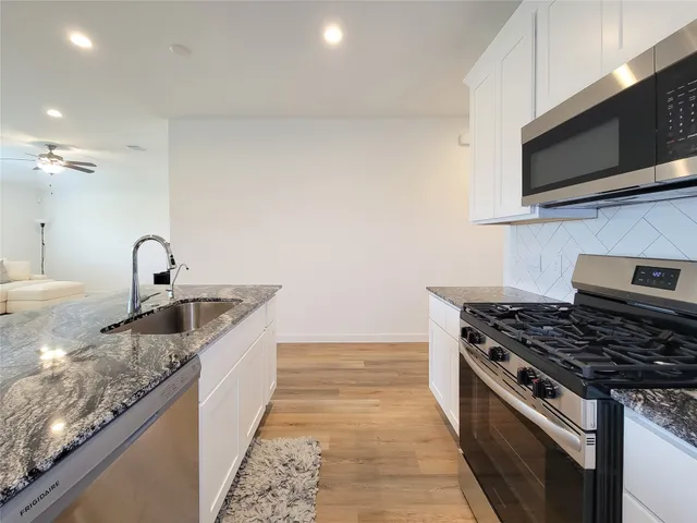 $2,300 | 2519 Ocean Jasper Drive, Iowa Colony, TX 77583