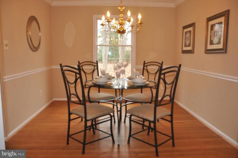 8435 Hunt Valley Drive Vienna, VA 22182 - Photo 3 of 27 Dining Room #2