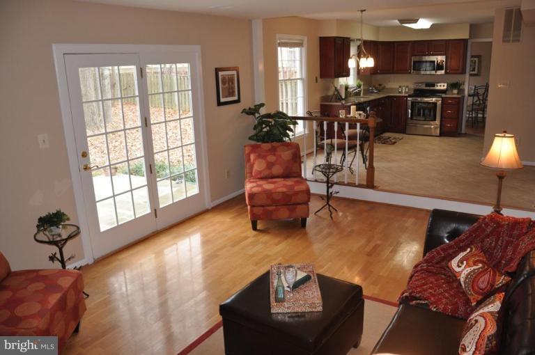 8435 Hunt Valley Drive Vienna, VA 22182 - Photo 5 of 27 Family Room