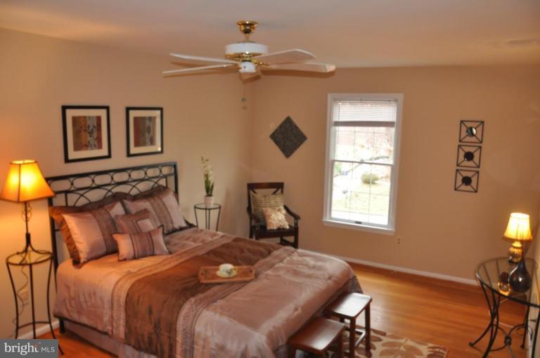 8435 Hunt Valley Drive Vienna, VA 22182 - Photo 8 of 27 Master Bedroom