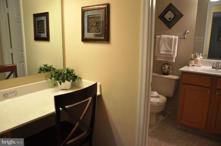 8435 Hunt Valley Drive Vienna, VA 22182 - Photo 10 of 27 Master Bath