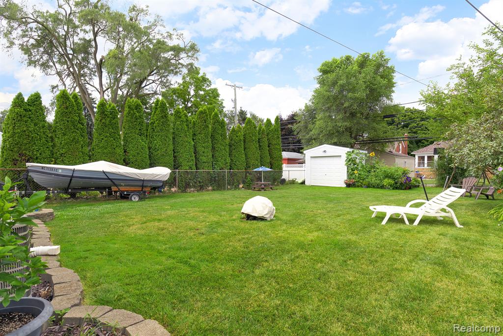 3362 Monroe Street Dearborn, MI 48124 - Photo 31 of 34