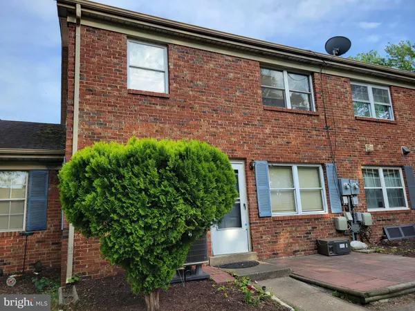 $1,900 | 9711 Hagel Circle, Unit E, Lorton, VA 22079