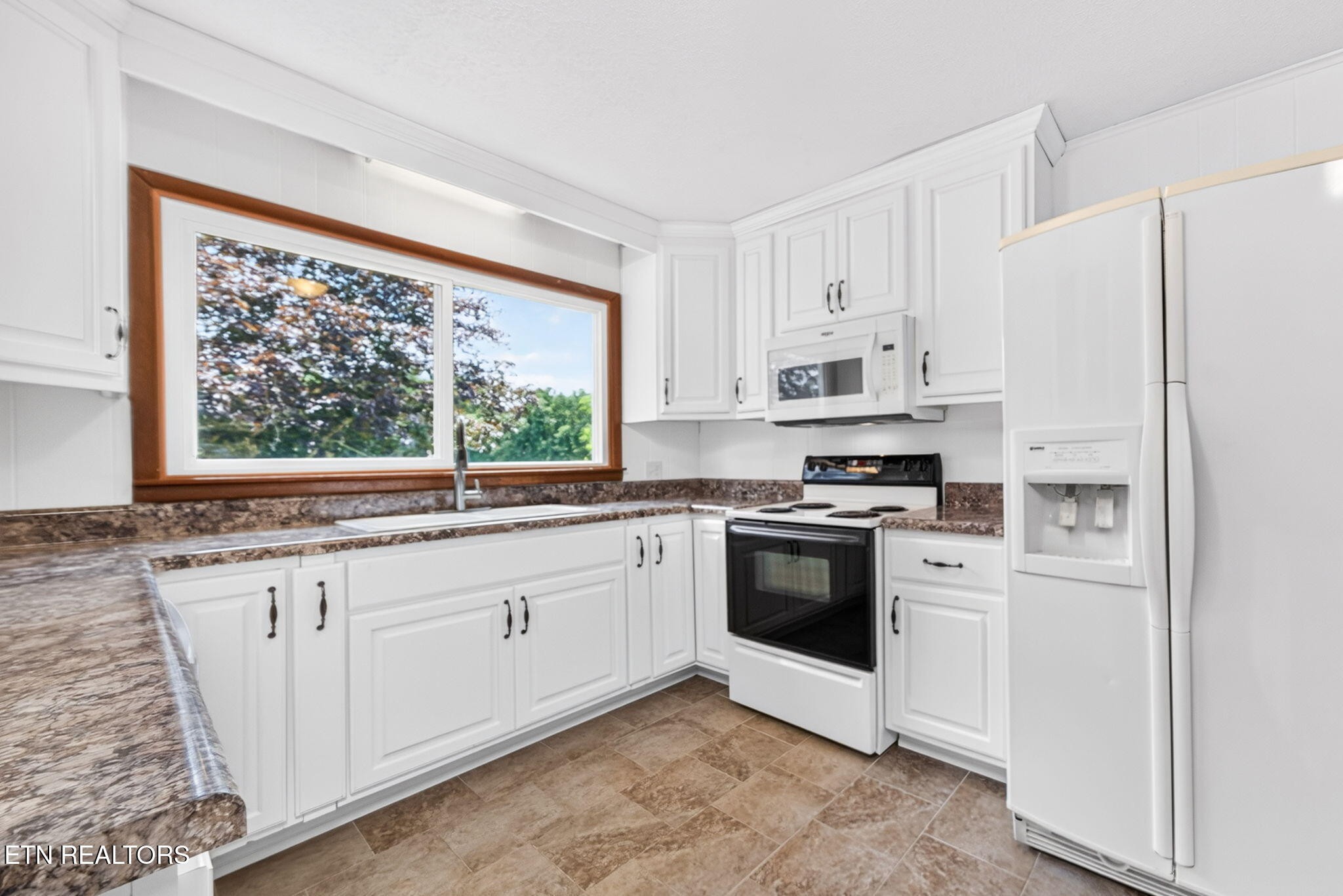 295 Bilbrey Road Crossville, TN 38571 - Photo 8 of 19