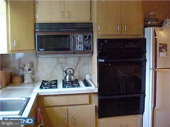 411 Milford Road Broomall, PA 19008 - Photo 4 of 12 Kitchen