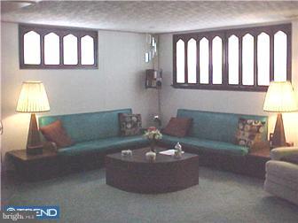 411 Milford Road Broomall, PA 19008 - Photo 5 of 12 Family Room
